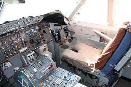 Кабина пилотов Боинга-747